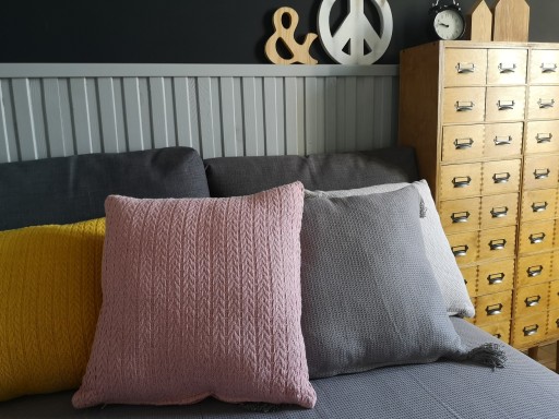 Ručne vyrobená bavlnená obliečka na vankúš boho vrkoč rybia kosť Greta 40x40 púdrovo ružová