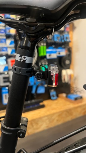 XLC CL-R18 LED zadné nosičové svietidlo 50/80 mm pripravené na E-Bike