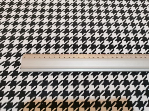 Poťahová látka velúrová potlač geometrický materiál Houndstooth čierna a biela