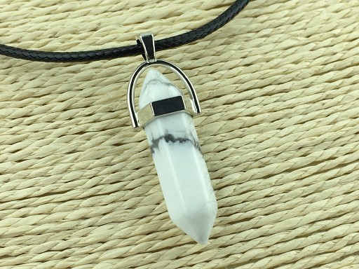 prívesok prívesok amulet prírodný kameň howlit