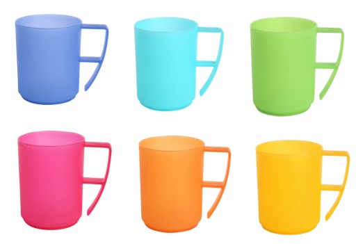 VEĽKÝ PLASTOVÝ hrnček S RÚČKOU 420 ML na horúce nápoje, 6 farieb!!!
