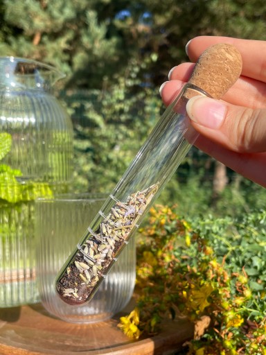 Infuser do pohára, sklenený hrnček na kávu a čaj s korkom