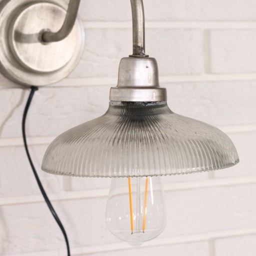 STRIEBORNÁ NÁSTENNÁ LAMPA NÁSTENNÁ LAMPA ELEGANTNÁ KOVOVÁ VINTAGE RETRO LOFT E27
