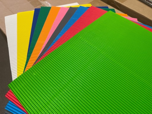 Farebný vlnitý papier na rezanie SCRAPBOOKING 10 ks mix farieb A4