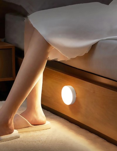 LED lampa, pohybový senzor súmraku, háčik na BATÉRIE