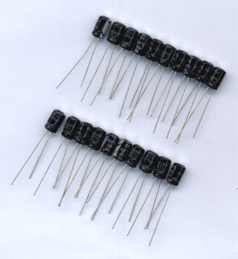 10uF 50V 10 µF 50V (20KS) MINIATURNÝ ELEKTROLYTICKÝ KONDENZÁTOR