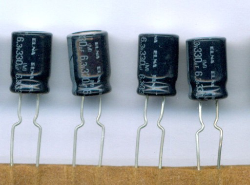 330uF 6,3 V 330 µF 6,3 V ELNA (10 KS) ELEKTROLYTICKÝ KONDENZÁTOR