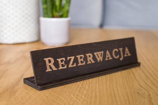 REZERVÁCIA - Hnedá drevená plaketa - Onlywood