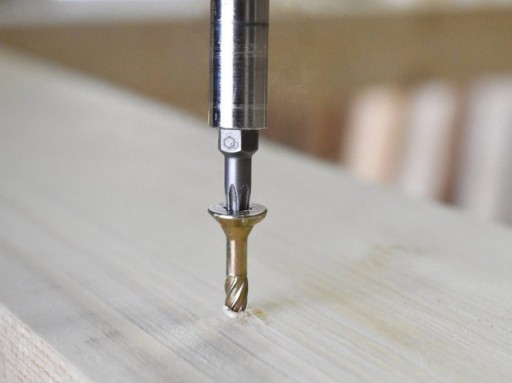 TESÁRSKE SKRUTY DO DREVA CS 3x30 TORX PROTIHLAVICE DOMAX 200KS