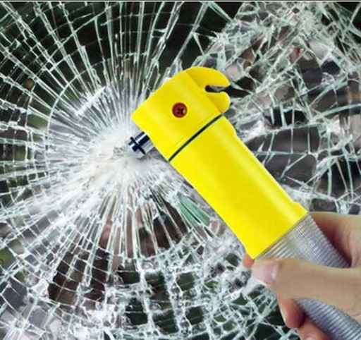 LED LIFE RESCUE TORCH 4v1 MULTIFUNKČNÝ magnet na prežitie v aute