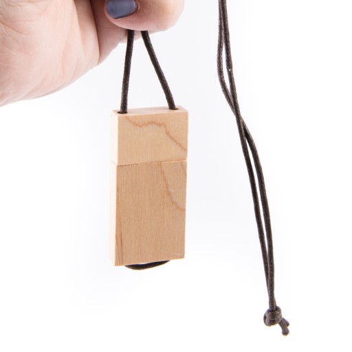 Pendrive s výpletom 1 GB 2.0 + gravírovanie S MENOM
