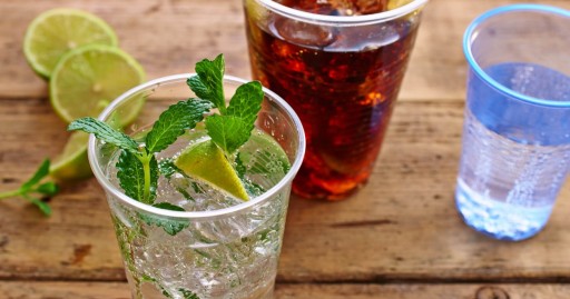 Poháre Bezfarebné jednorazové plastové poháre 200ml 100ks na vodu a nápoje