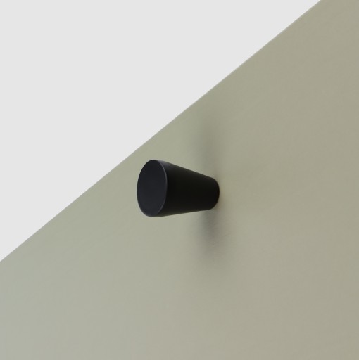 ČIERNY NÁBYTOKOVÝ GOMBÍK MAT ČIERNA NÁBYTKOVÁ KĽÚČKA LOFT TRAPEZOID