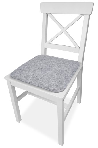 VANKÚŠ NA STOLIČKU 35x35 Z PLSTENU Štvorcového