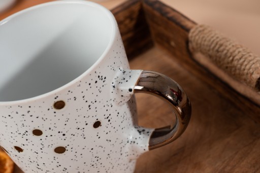 HRNČEK BIELY PORCELÁN 320ml ZLATÝ zdobený