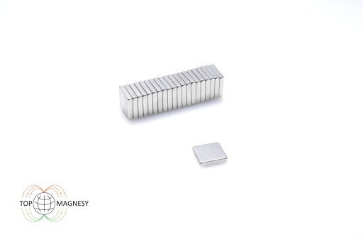 Neodymový tanierový magnet MPŁ 10x10x2 N38 10 ks.