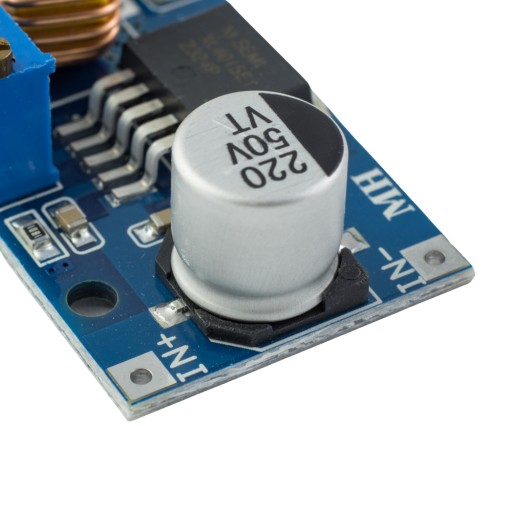 XL4015 DC-DC menič