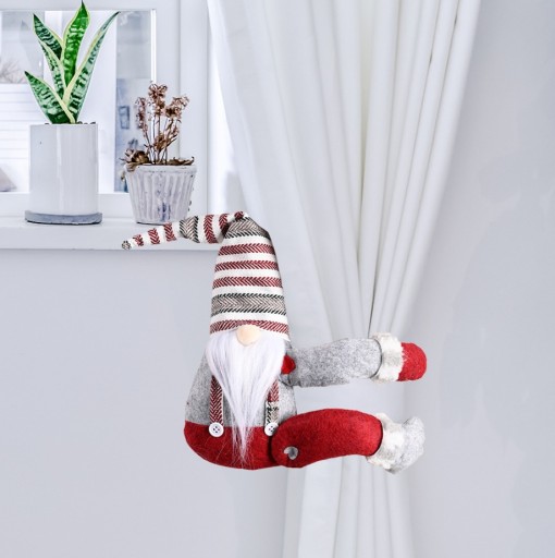 SANTA, SLON, TRPALÍK, SO VELKÝM VIANOČNÝM DARČKOM NA VELKÝ CESTOVNÝ DARČEK