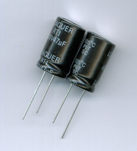 47uF 400V 47 µF 400 V LEAGUER (2 KS) ELEKTROLYTICKÝ KONDENZÁTOR