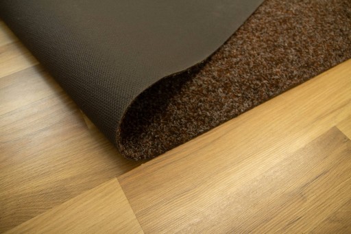 šírka 1 m IHLIČKOVÝ KOBEREC NA HNEDÚ CHODBU