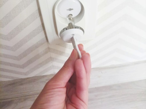 OCHRANA KONTAKTOV ZÁSUVKY ZÁSTRČKY ZÁMKA ZÁSTRČKY 15 KS S KOLÍKOM