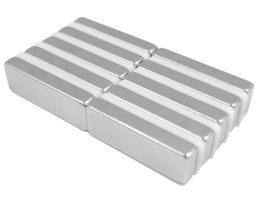 SILNÝ NEODYMOVÝ PLÁŠŤOVÝ MAGNET NEODYMOVÝ MAGNET 30x10x5