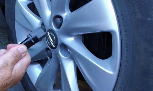 Odstraňovač krytu skrutiek kolesa pre VW Škoda Audi Seat