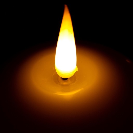 BIELA LED VLOŽKA SVIEČKY NA NAPÁJANIE AKUMULÁTOROU PRE EFEKT PLAMEŇA SVIEČKY