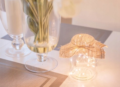 30 LED diskrétnych bielych žiaroviek WARM na prvé sväté prijímanie