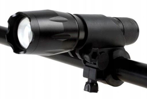 LED taktická vrecková baterka, ZOOM vyhľadávacie svetlo na bicykel