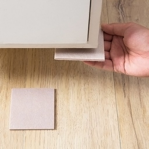 SAMOLEPIACA PLSTENÁ UNIVERZÁLNA MÄKKÁ PODLOŽKA POD NÁBYTOK STOLIČEK 12v1
