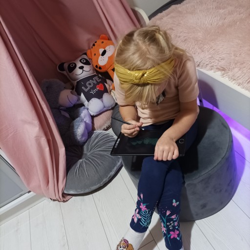 GRAFICKÝ TABLET NA KRESLENIE 8,5 ČIERNY DARČEK PRE DETI