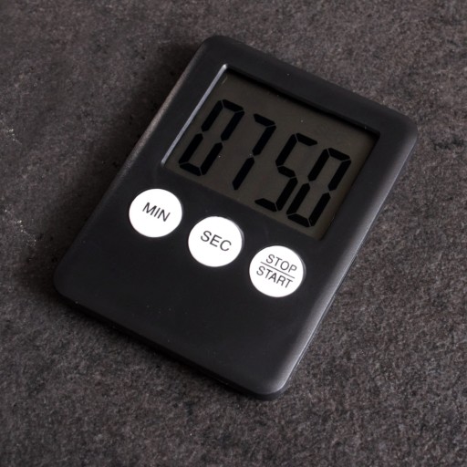 KUCHYŇSKÝ ČASOVAČ S MAGNETOVÝMI STOPKAMI LCD ČASOVAČOM