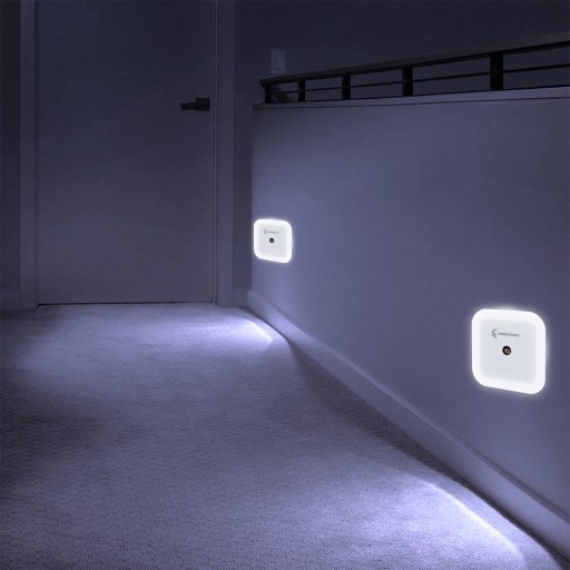 NIGHT svietidlo na zásuvkový kontakt so súmrakovým senzorom, LED 1W, pre deti