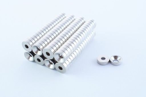 SILNÝ NEODYMIOVÝ MAGNET 10x3 SO SKRUTKOU 10 ks