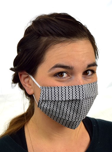 MASKA S ČIERNOU CIKKAKOVOU maskou proti smogu