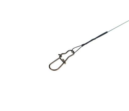 Titánový náväzec 20 cm, 7 kg s prívlačou na šťuky, 2 kusy