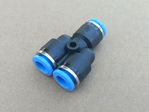 Konektor Y-T Pneumatický zásuvný rozbočovač fi 6mm PY 6