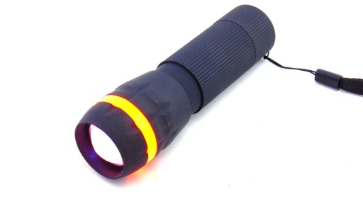 LED VRECKOVÁ BATERKA S ZOOM MINI LAMPOU
