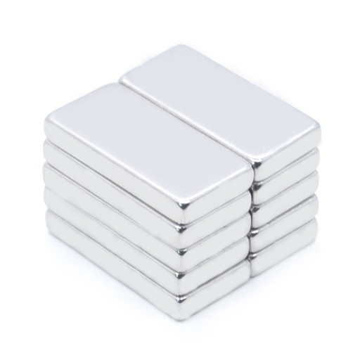 SILNÝ NEODYMOVÝ PLOCHÝ MAGNET 10X4X2MM OBDŽNÍK 10 KS