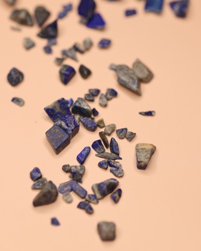 Prírodné kamene na dekoráciu sviečok Lapis lazuli
