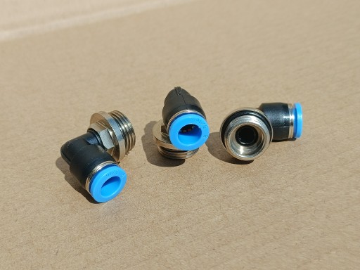 Uhlový pneumatický zásuvný konektor fi 8mm závit 3/8