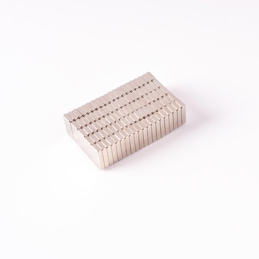 NEODYMIOVÉ MAGNETY 10x5x1 mm 10 KS