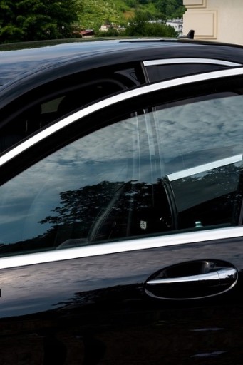 AUTOLAND KVAPALINA NA ČISTENIE ČELNÝCH SKIEL A ZRKADIEL BEZ STRIG 750ML
