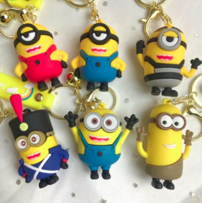 PRSTEŇ NA KĽÚČE MINIONS KRÁSNY KAŽDÝ DEŇ 20CM KEVIN BOB GRU PRÍvesok