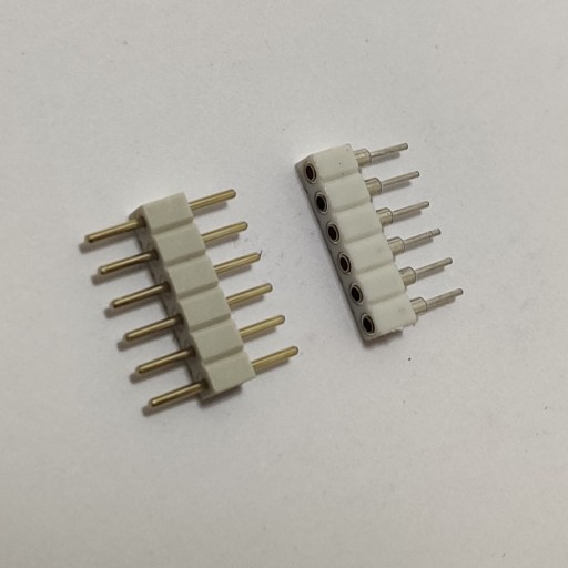 5XConnector pre RGB+CCT LED pásik 6-PIN rebríkový konektor