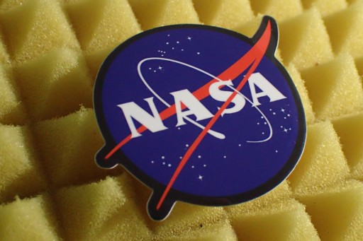 NÁLEPKA NASA 6,7 x 5,68 cm