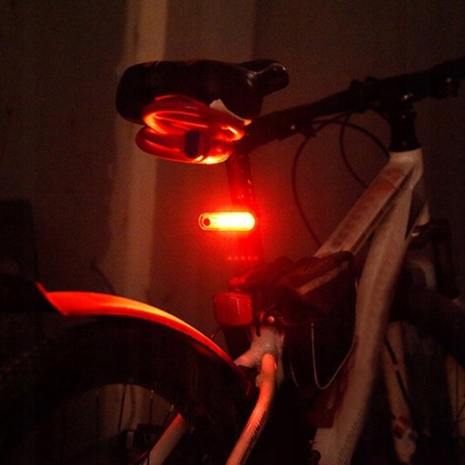 BICYKEL ZADNÁ LAMPA LED 50lm USB 4 REŽIMY SVETLOVKA VODEODOLNÁ VÝKONNÁ