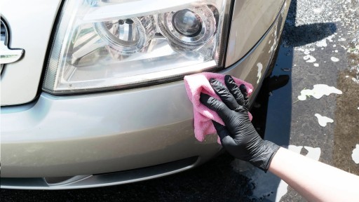 Agent na odstraňovanie dechtu a živice z môjho auta