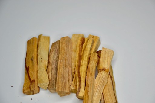 Vysoko kvalitný Palo Santo 70g Južná Amerika